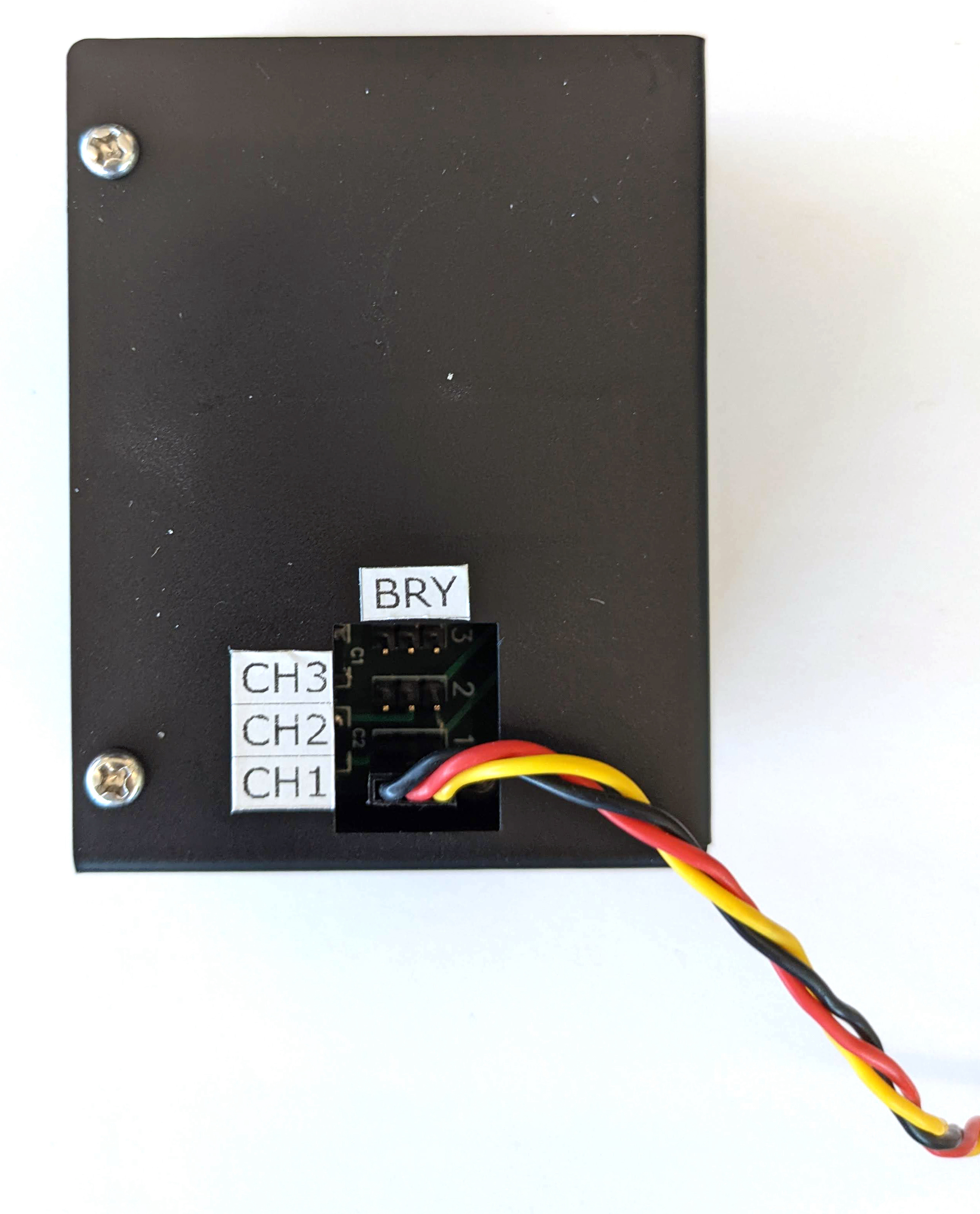 Servo connecting to the servo control box